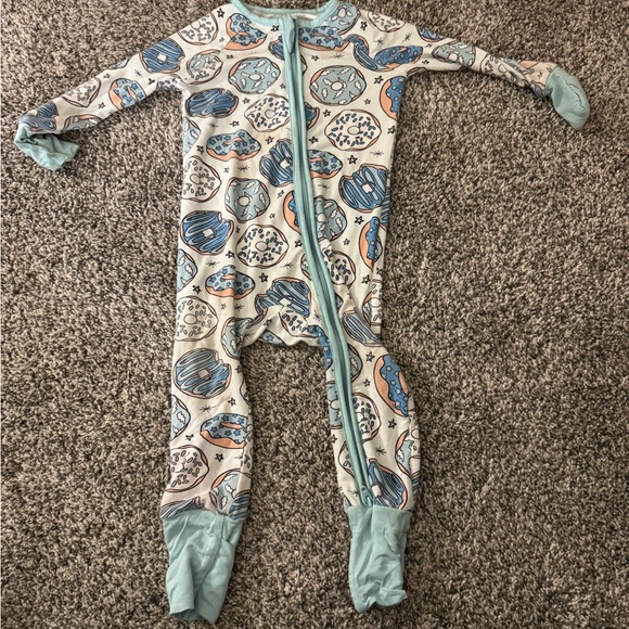 Caden Lane Blue donut zippy - Picture 1 of 6